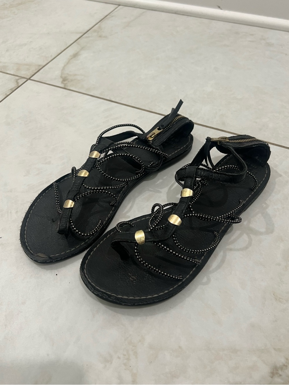 Abercrombie & Fitch Black Gladiator Sandals Size 10 US
